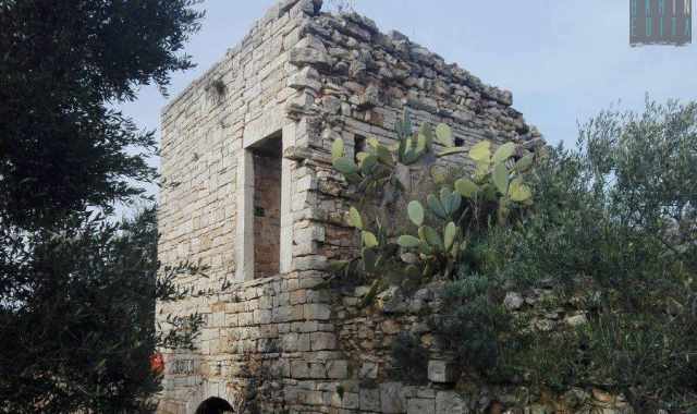 Modugno, "Torre Bella Mora": un edificio leggendario che rimanda al tempo dei corsari